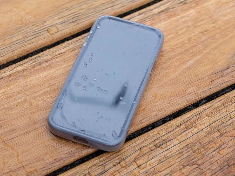 Funda impermeable QUAD LOCK Poncho - iPhone 13 Pro Max - Imagen 2