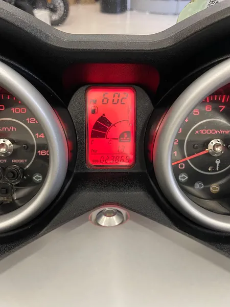 Yamaha Xmax 125cc 2010 - Imagen 4
