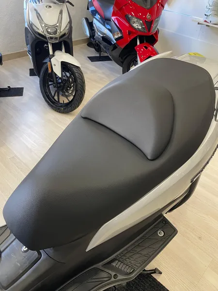 Suzuki Burgman 125cc 2006 - Imagen 7